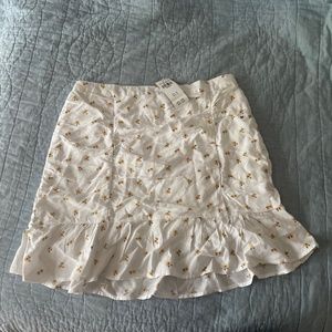 Brand New Hollister Women’s White Floral High Waisted Skirt